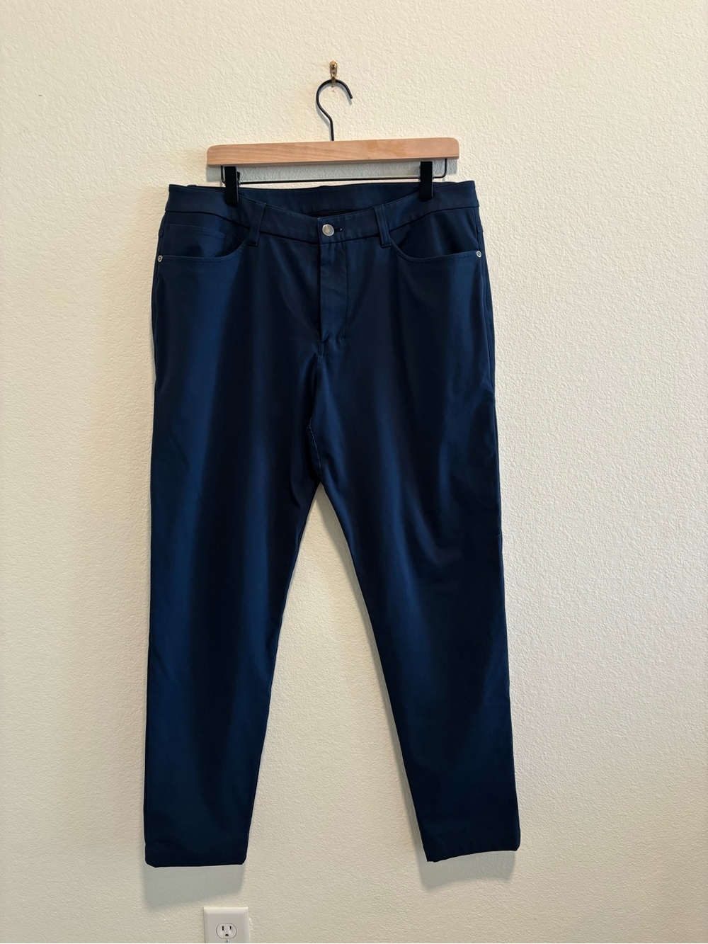 Lululemon Navy ABC 5 Pocket Casual Trousers - Sleek Everyday Pants
